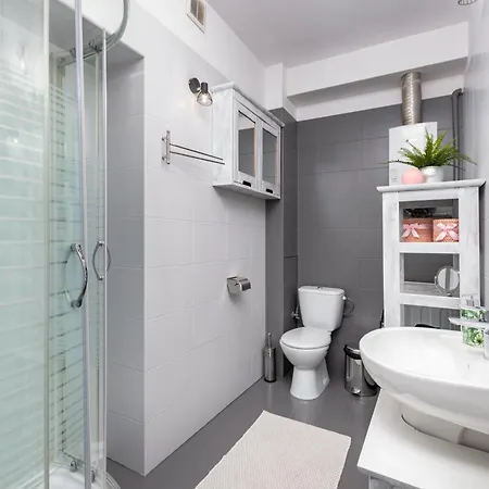 Chmielna 2 By Your Freedom *